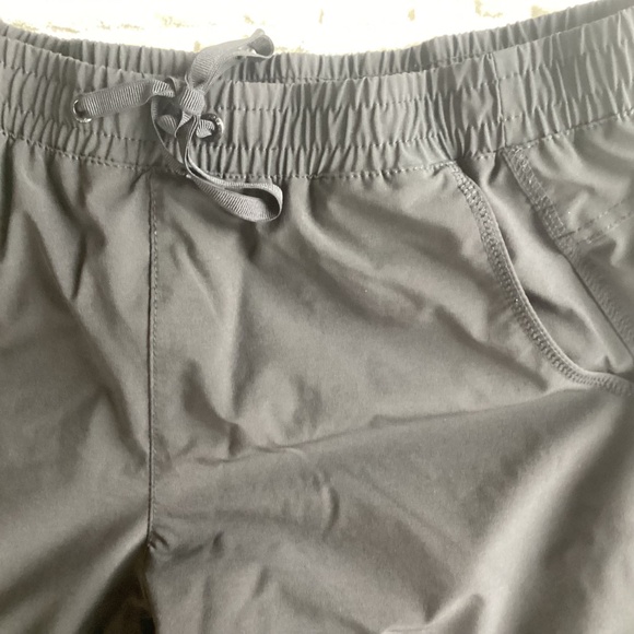 Eddie Bauer Fleece lined pants women’s size 8 Black Plaid Outdoor waterproof - Picture 5 of 13